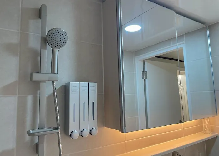 アパート 3 Mins From Konkuk Station, 10 Mins Walk From Seongsu Station