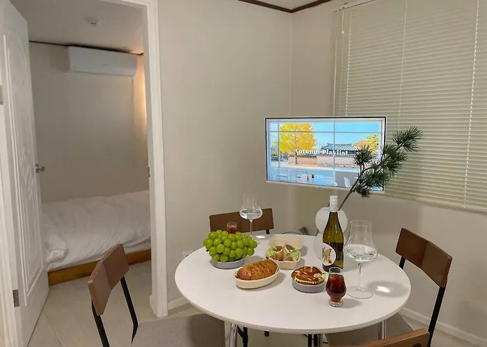 3 Mins From Konkuk Station, 10 Mins Walk From Seongsu Station アパート