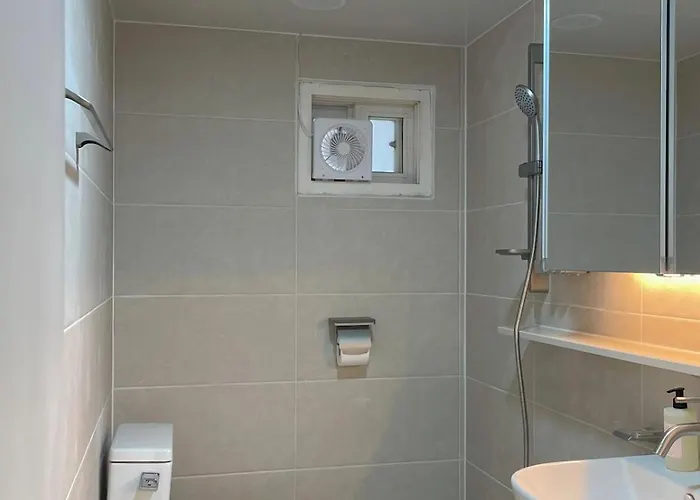 3 Mins From Konkuk Station, 10 Mins Walk From Seongsu Station アパート *